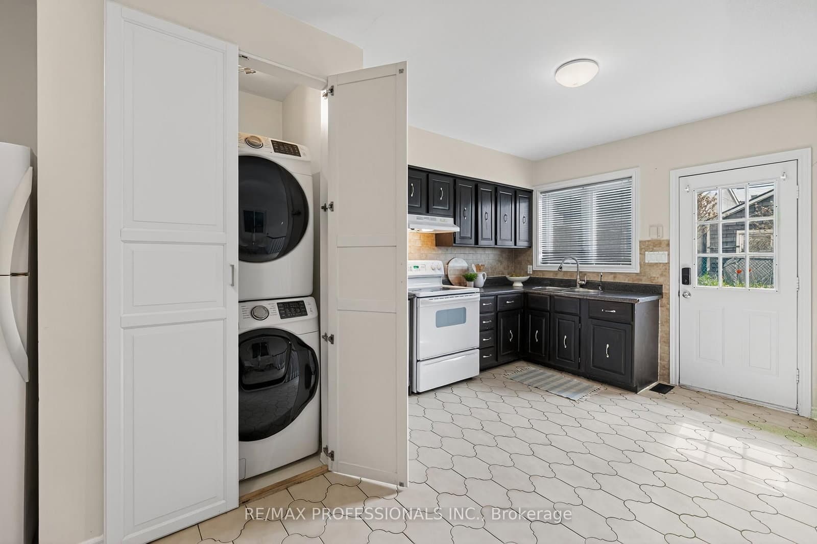 278 Caledonia Road thumbnail 10