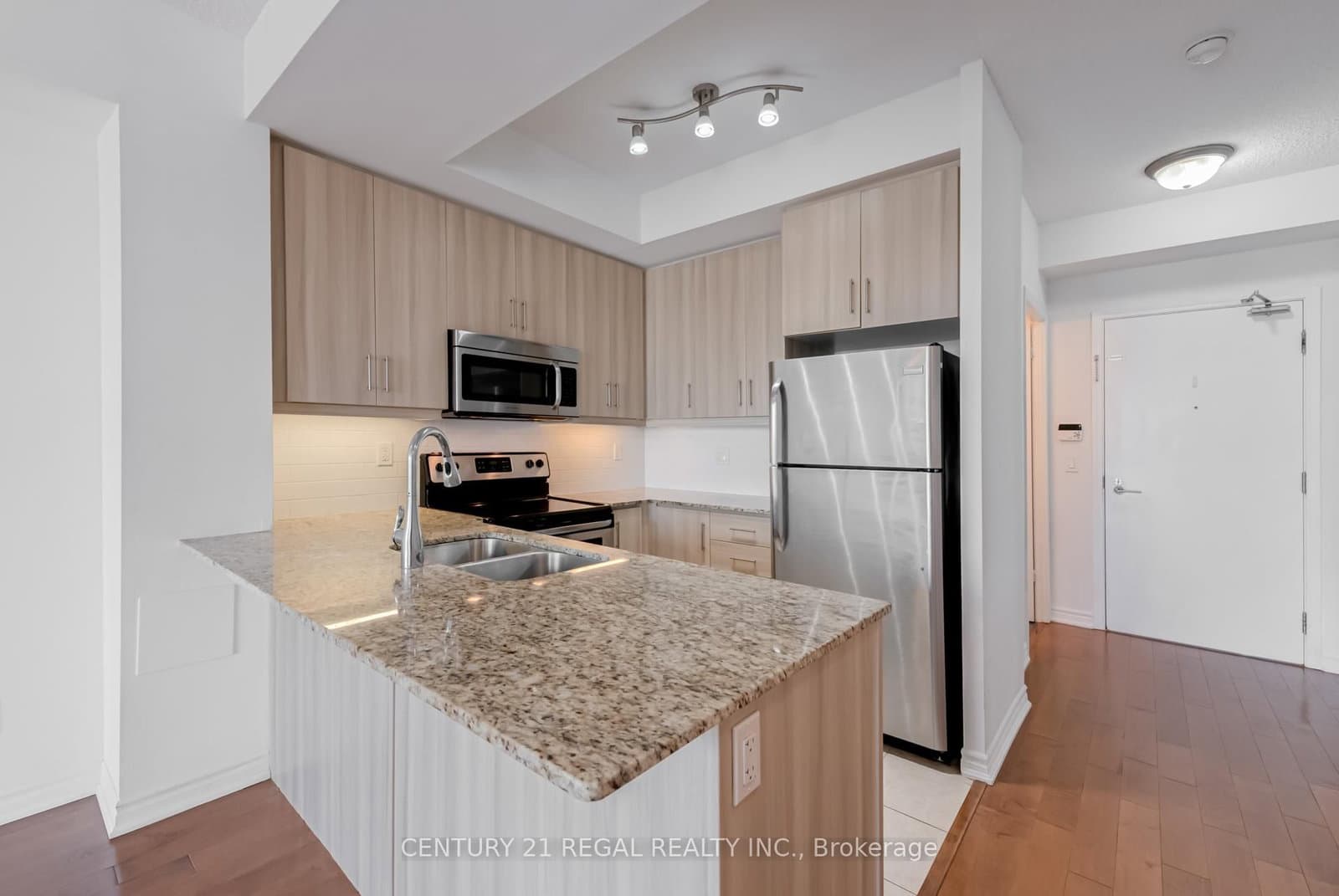 15 James Finlay Way, Unit 710 thumbnail 12