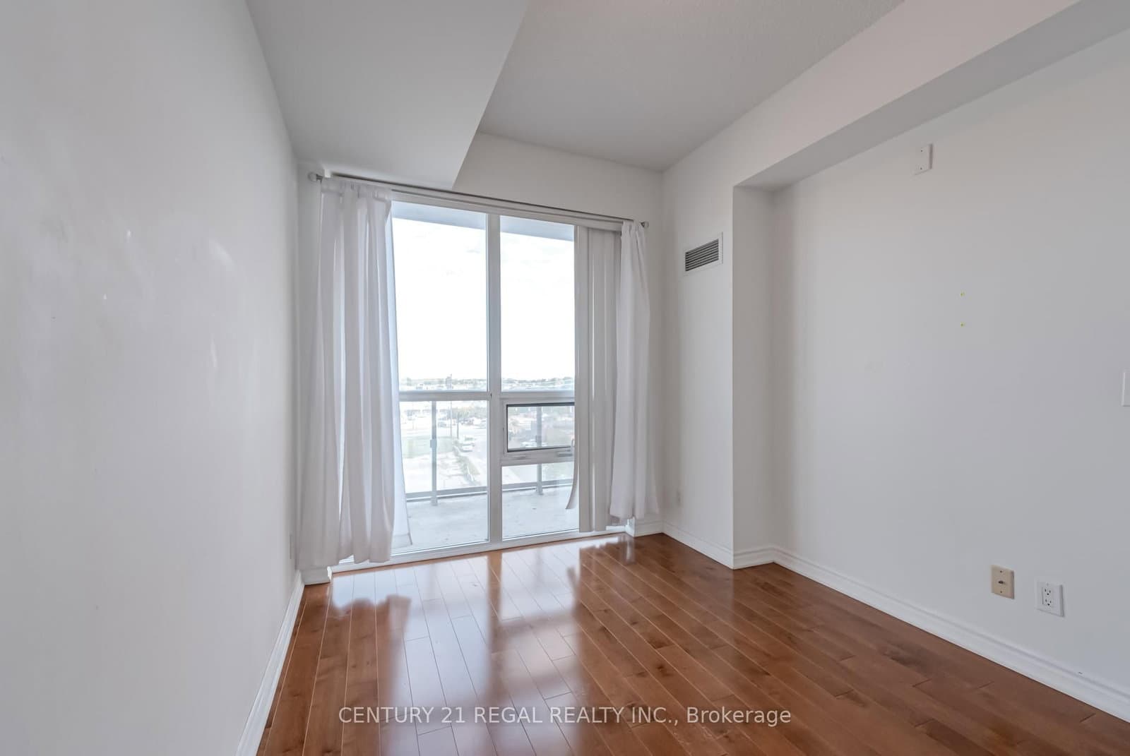 15 James Finlay Way, Unit 710 thumbnail 19