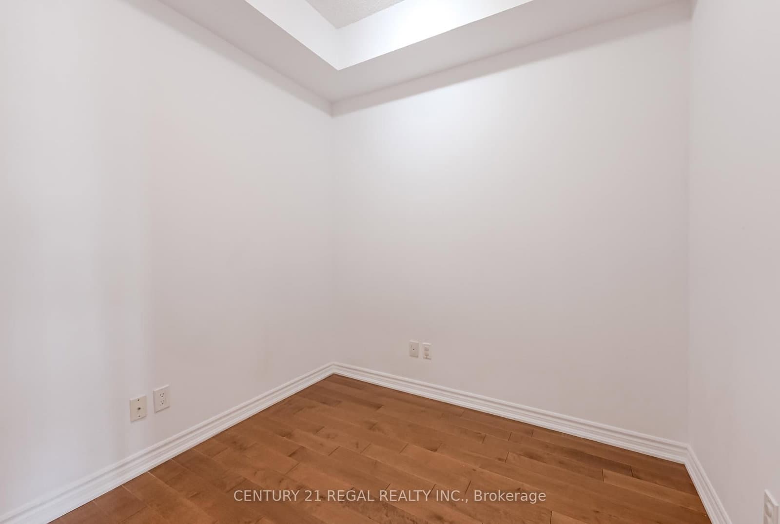 15 James Finlay Way, Unit 710 thumbnail 23