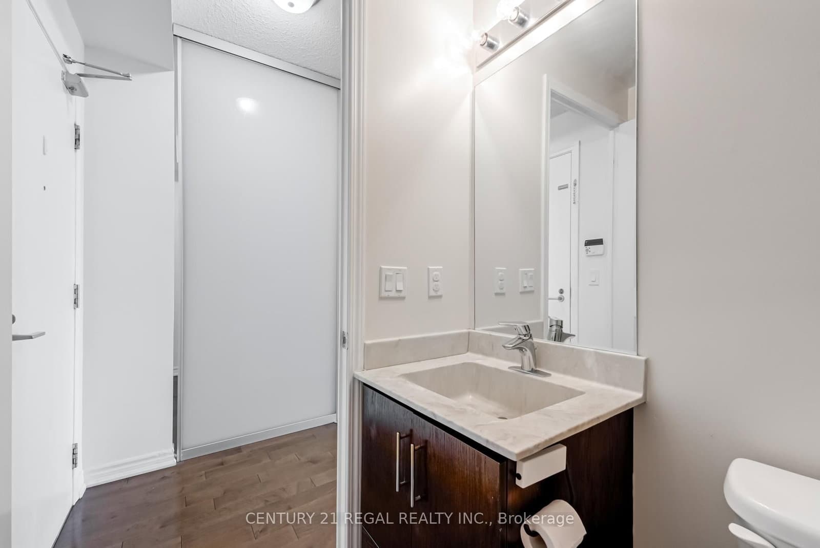 15 James Finlay Way, Unit 710 thumbnail 28