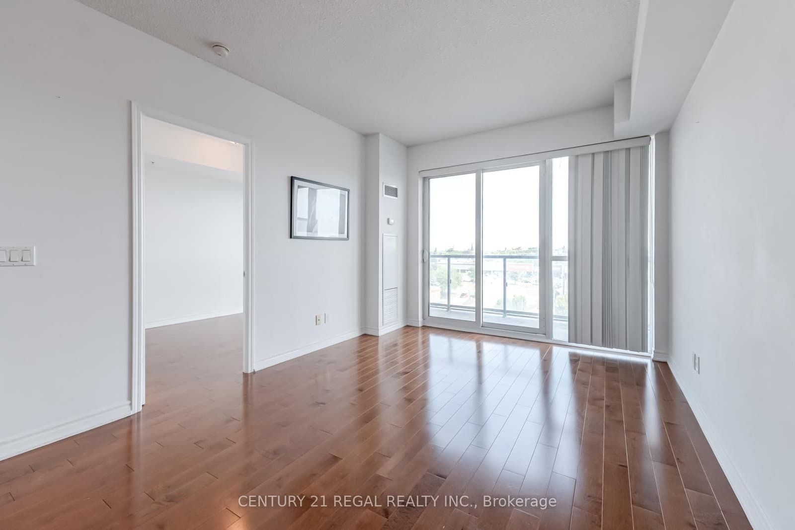 15 James Finlay Way, Unit 710 thumbnail 9