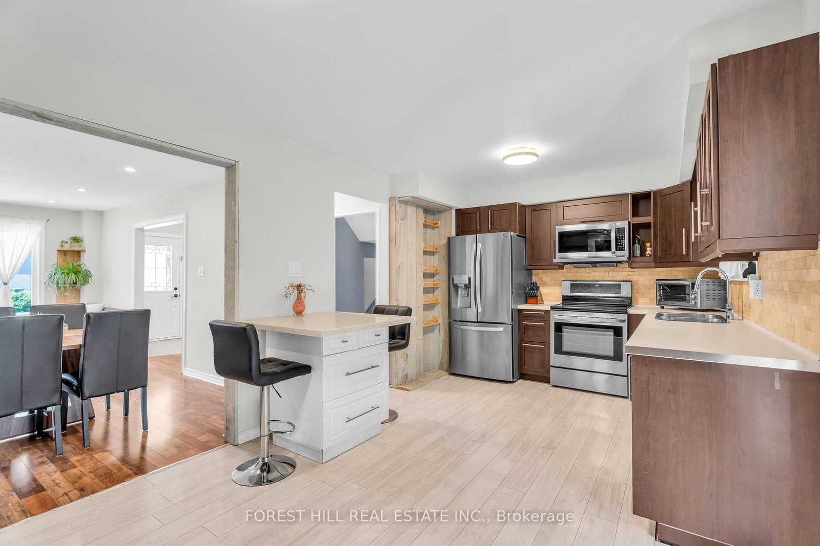 52 Mcmurchy Avenue S thumbnail 11