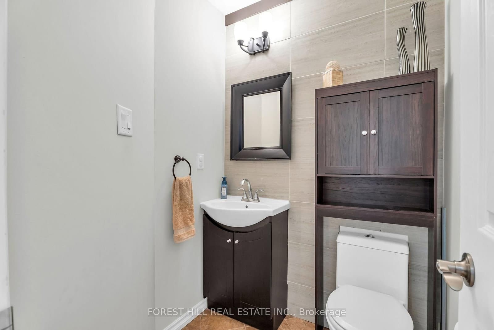 52 Mcmurchy Avenue S thumbnail 15