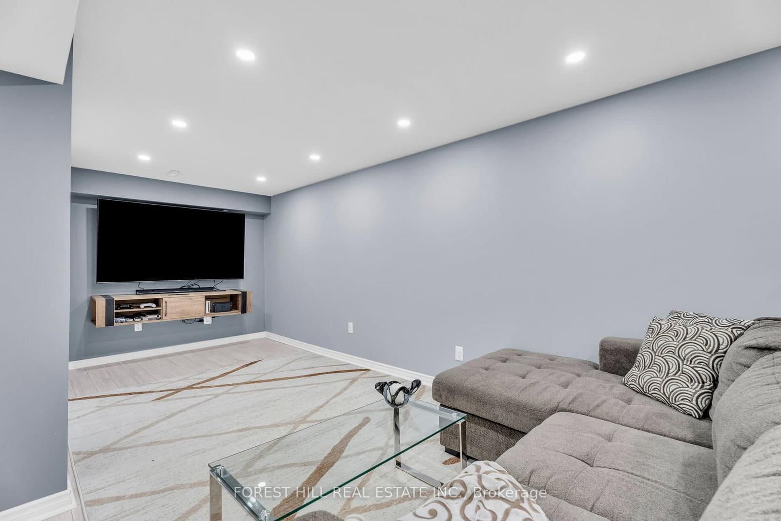 52 Mcmurchy Avenue S thumbnail 24