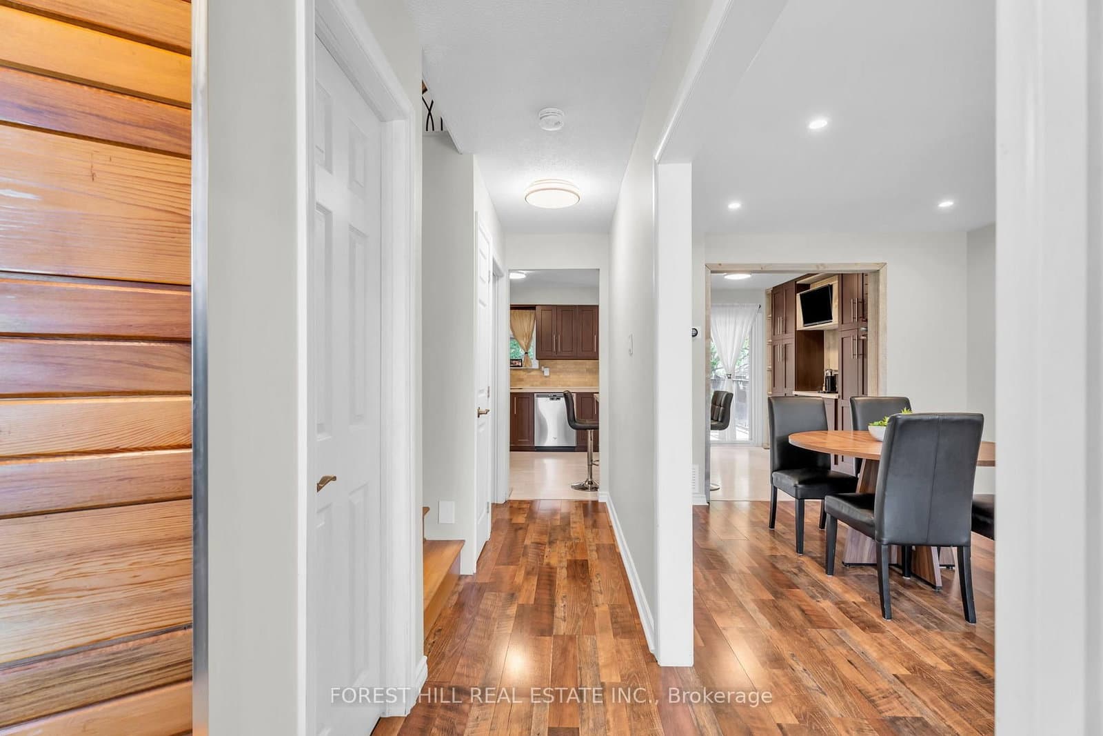 52 Mcmurchy Avenue S thumbnail 5