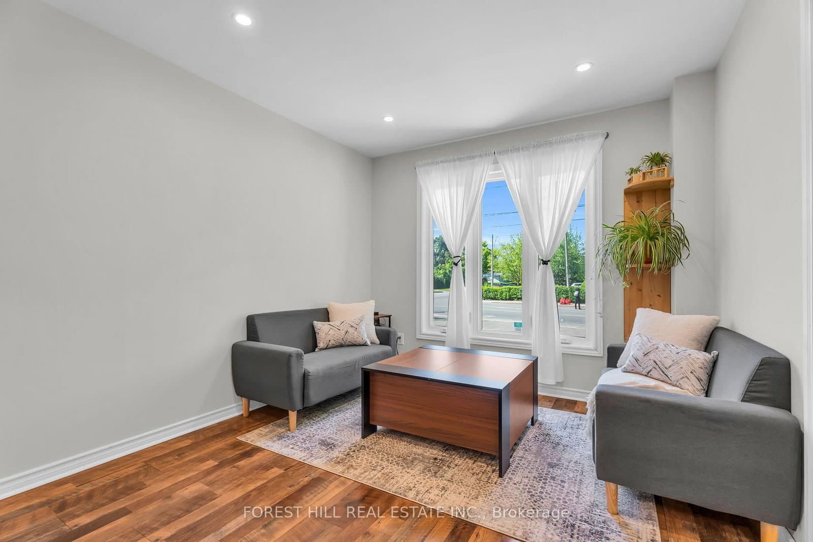 52 Mcmurchy Avenue S thumbnail 6