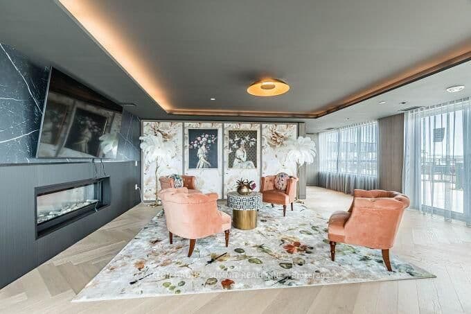 395 DUNDAS Street W, Unit 504 thumbnail 16