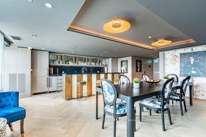 395 DUNDAS Street W, Unit 504 thumbnail 20