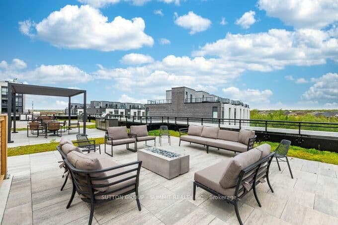 395 DUNDAS Street W, Unit 504 thumbnail 33