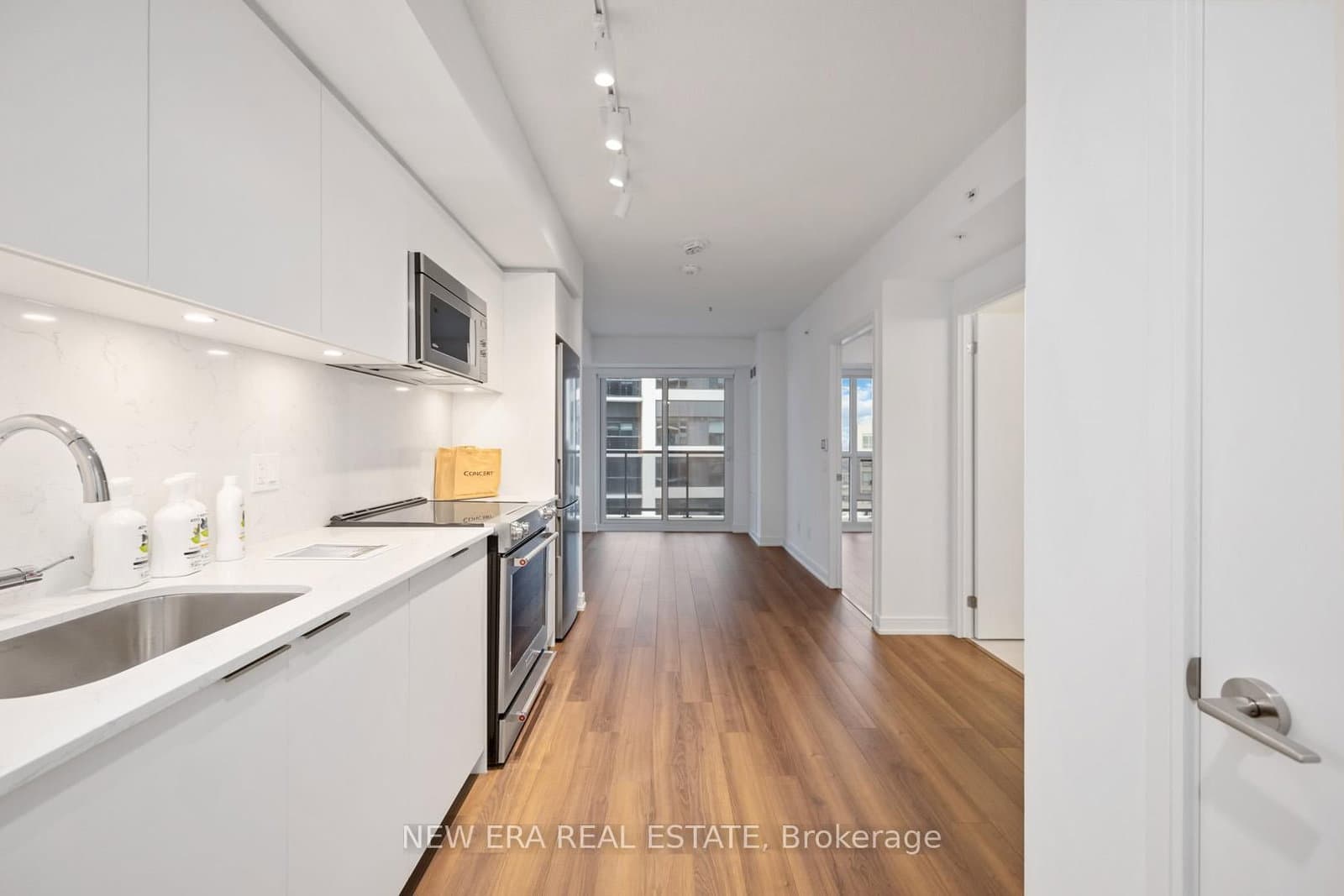 30 Samuel Wood Way, Unit 1907 thumbnail 2