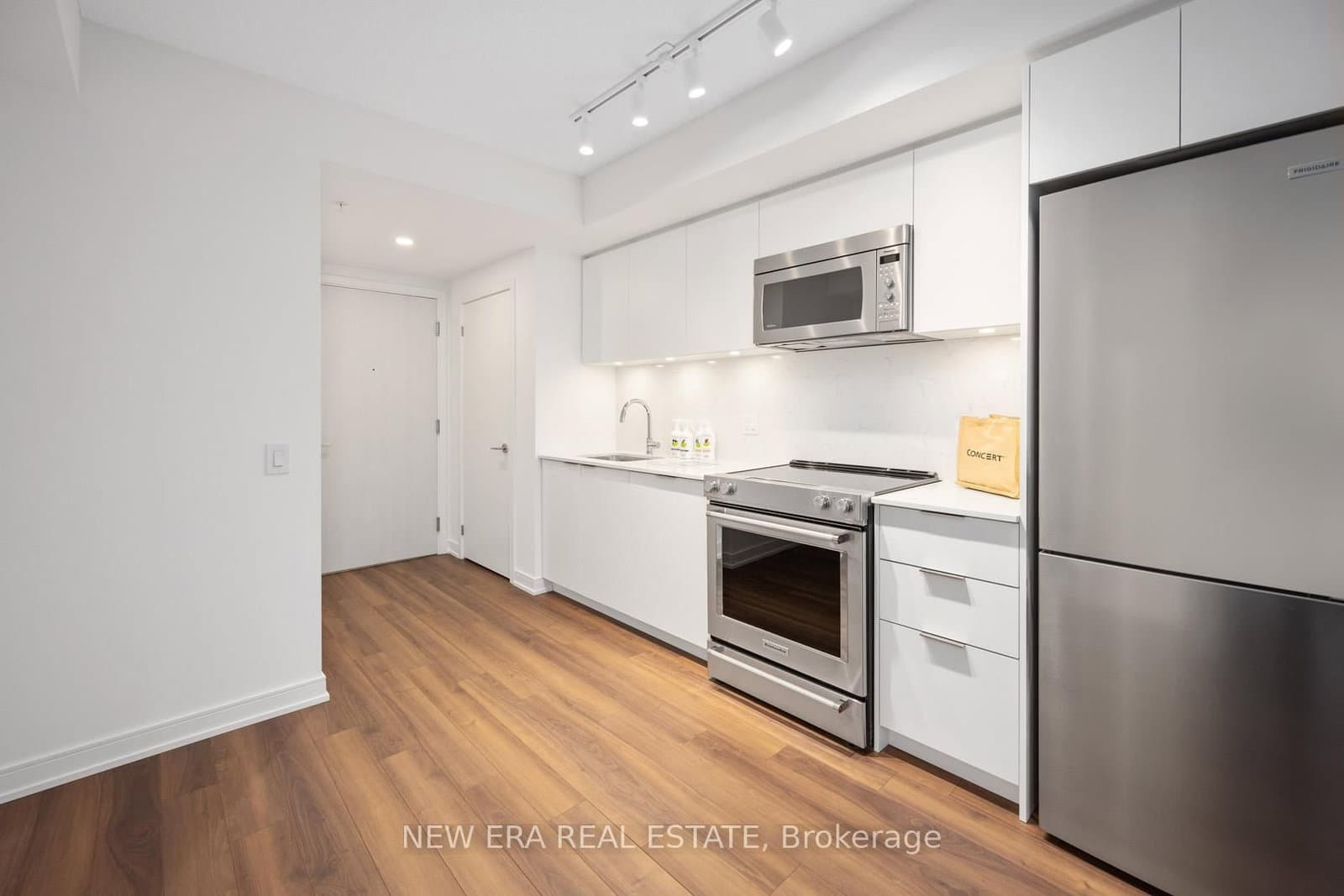 30 Samuel Wood Way, Unit 1907 thumbnail 6