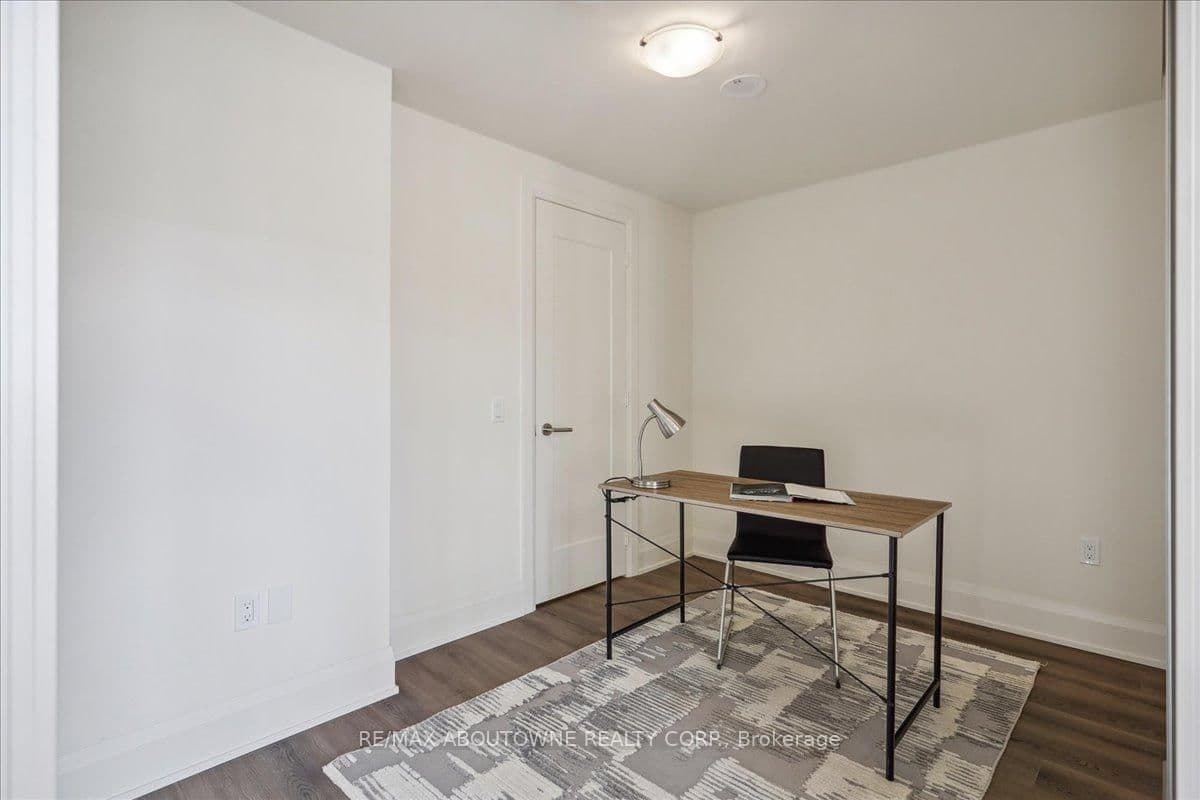 509 Dundas Street W, Unit 103 thumbnail 11