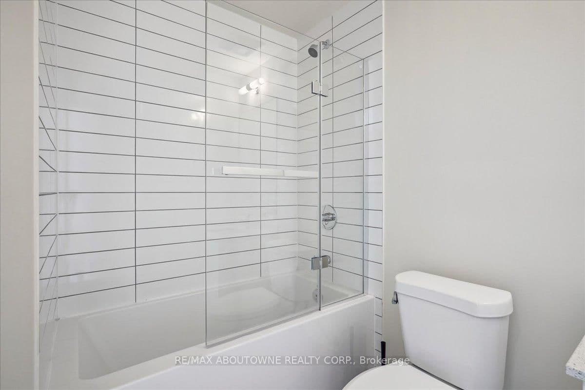 509 Dundas Street W, Unit 103 thumbnail 17
