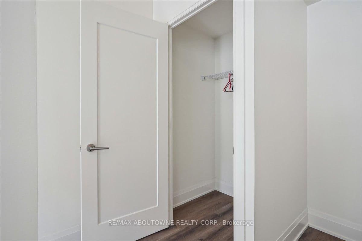 509 Dundas Street W, Unit 103 thumbnail 18