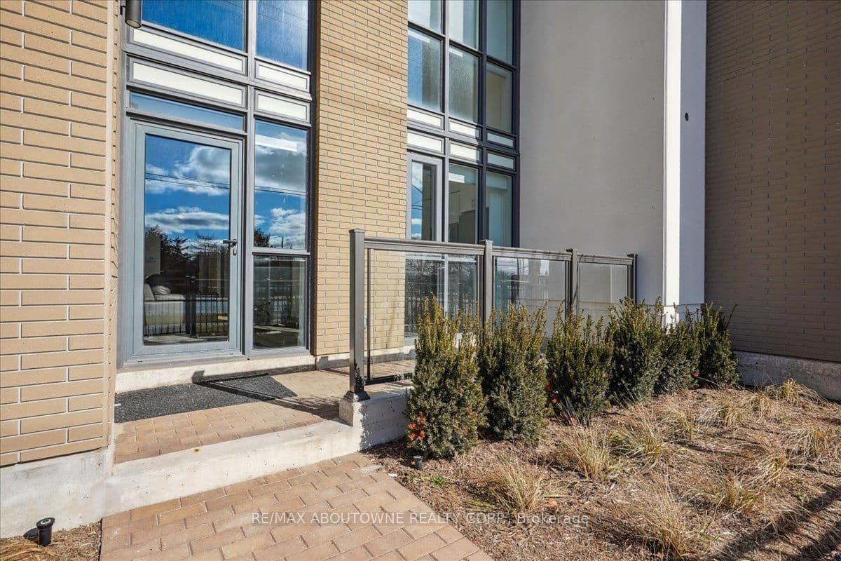 509 Dundas Street W, Unit 103 thumbnail 22