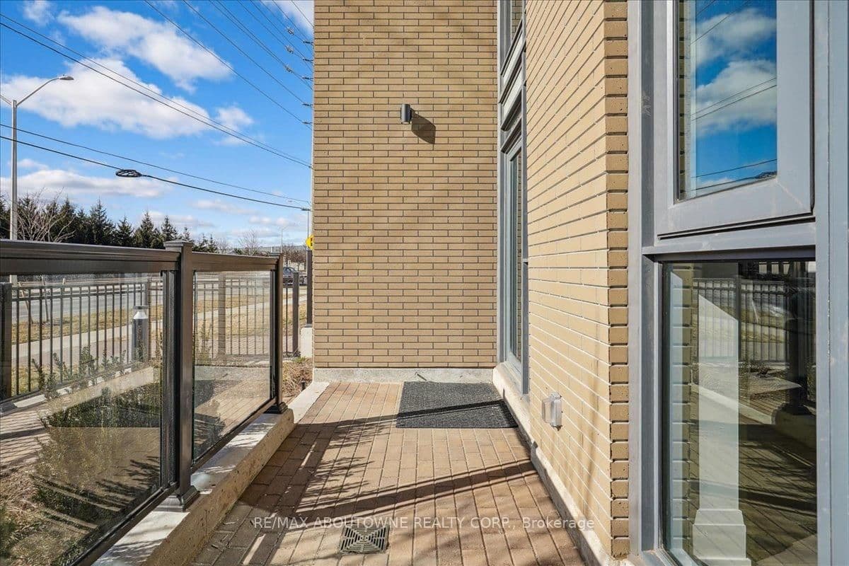 509 Dundas Street W, Unit 103 thumbnail 25