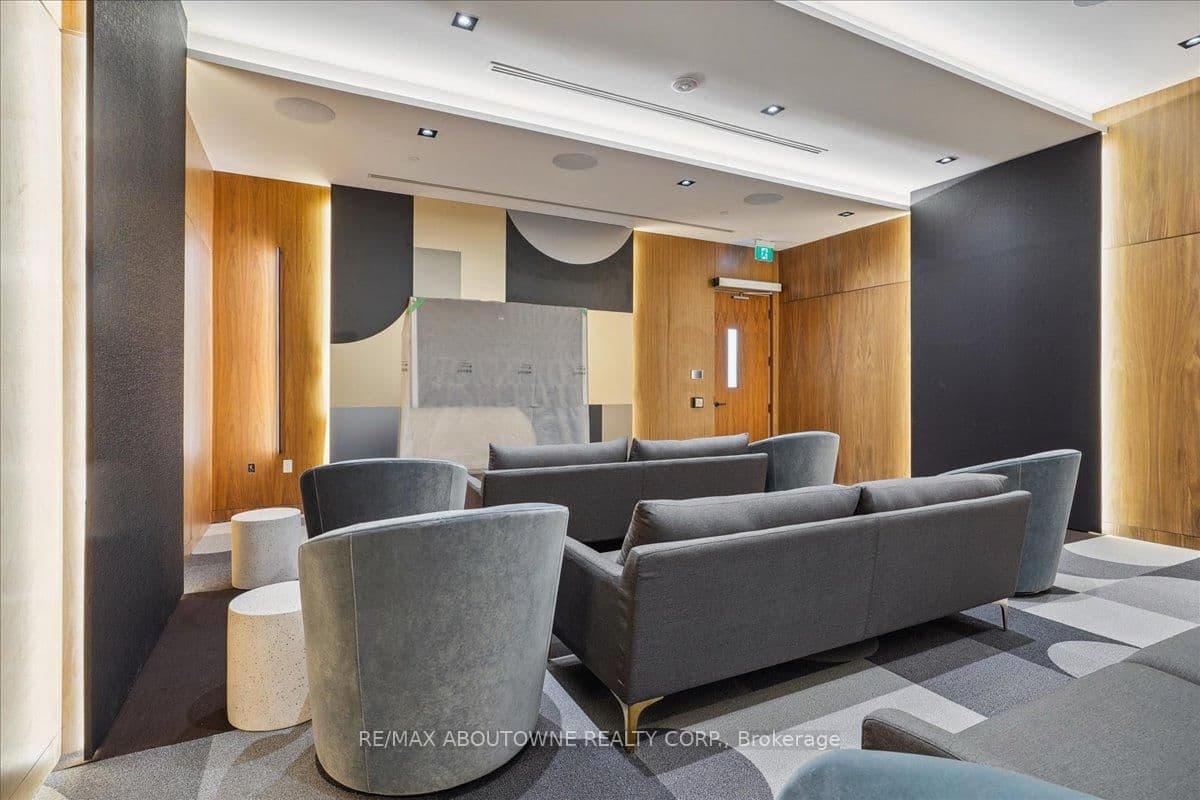 509 Dundas Street W, Unit 103 thumbnail 27
