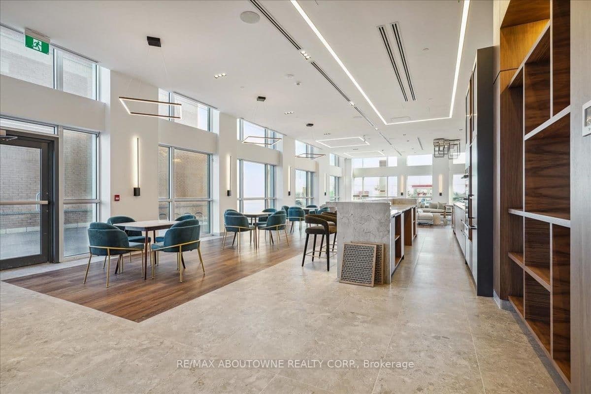 509 Dundas Street W, Unit 103 thumbnail 32