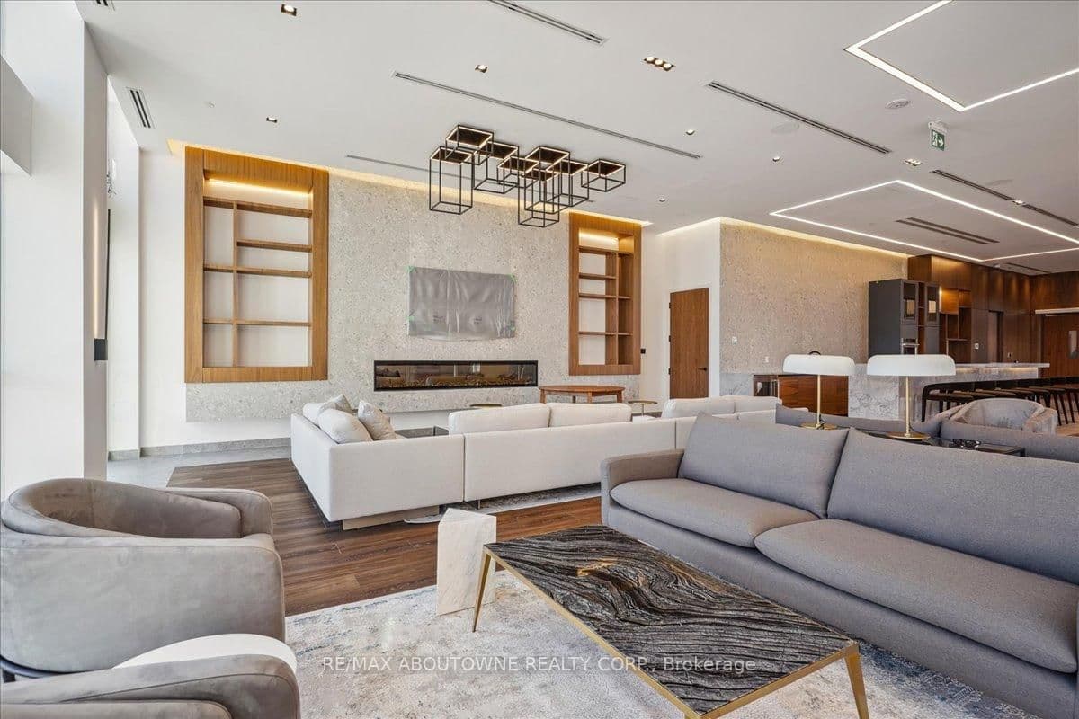 509 Dundas Street W, Unit 103 thumbnail 34