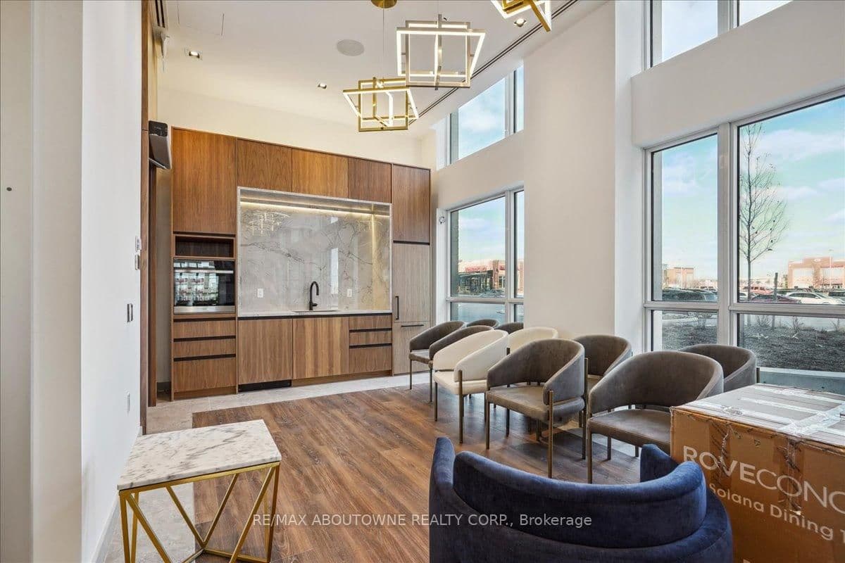 509 Dundas Street W, Unit 103 thumbnail 37