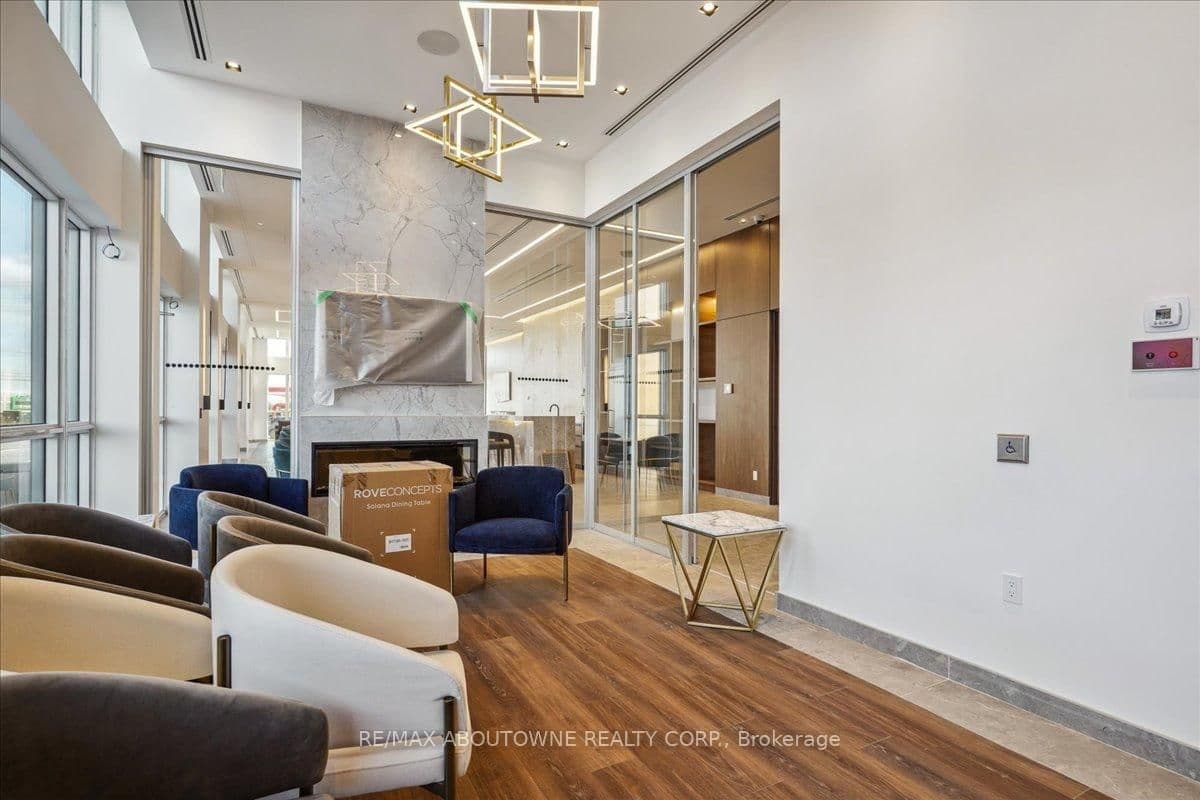 509 Dundas Street W, Unit 103 thumbnail 38