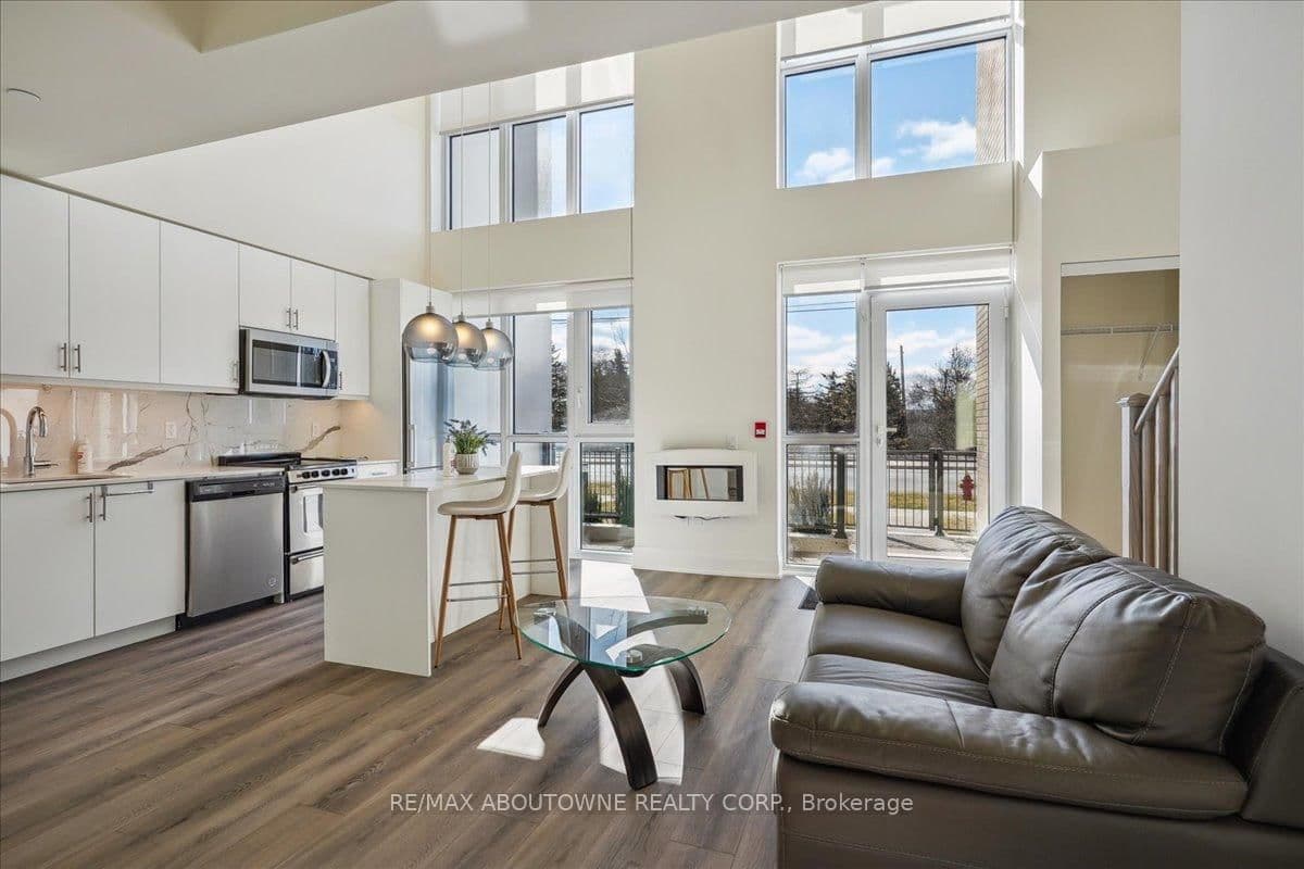 509 Dundas Street W, Unit 103 thumbnail 4