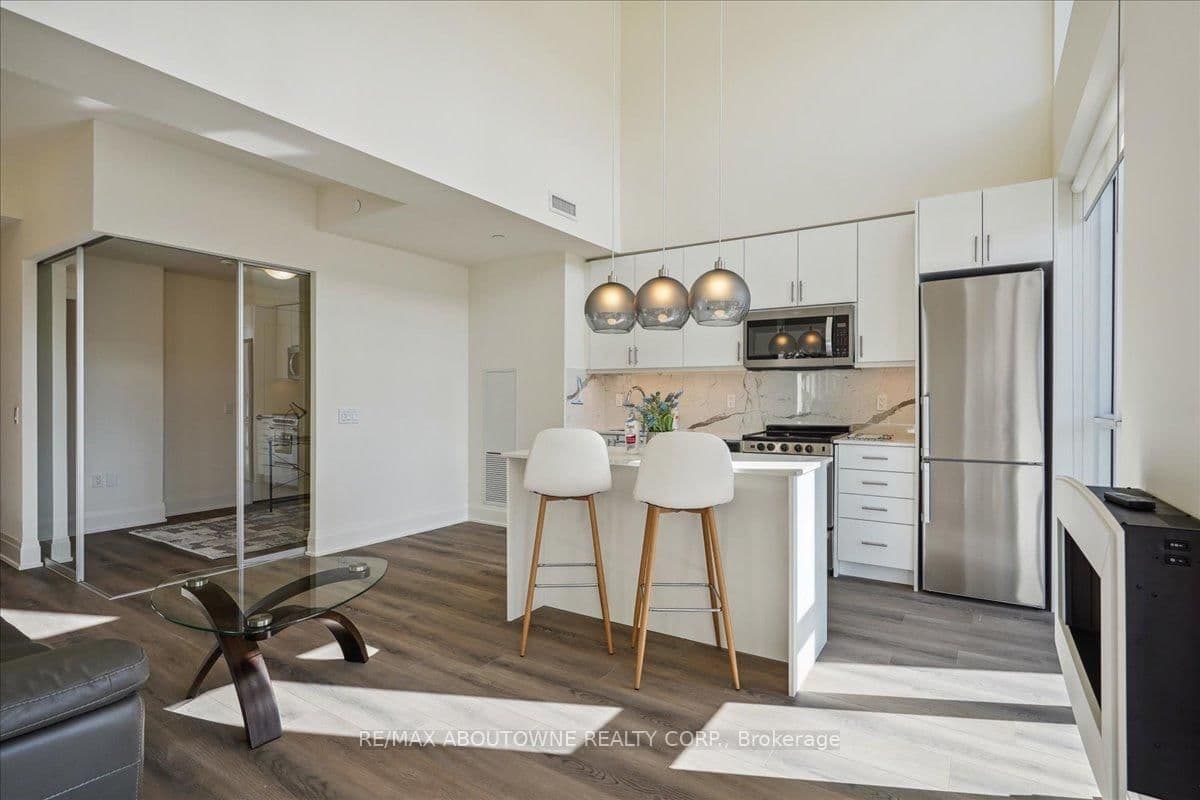 509 Dundas Street W, Unit 103 thumbnail 7