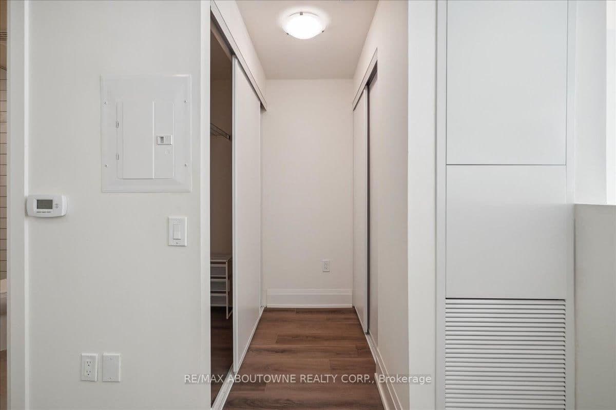 509 Dundas Street W, Unit 103 thumbnail 9