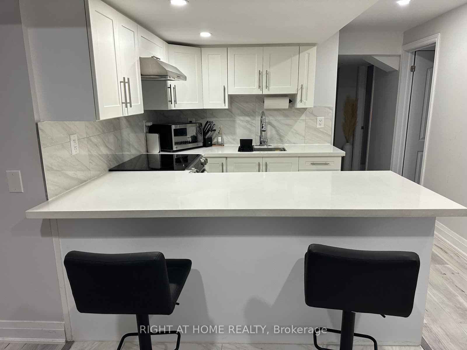 1015 Mccuaig Drive thumbnail 16
