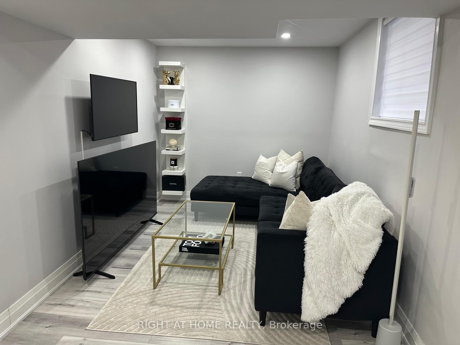1015 Mccuaig Drive thumbnail 19