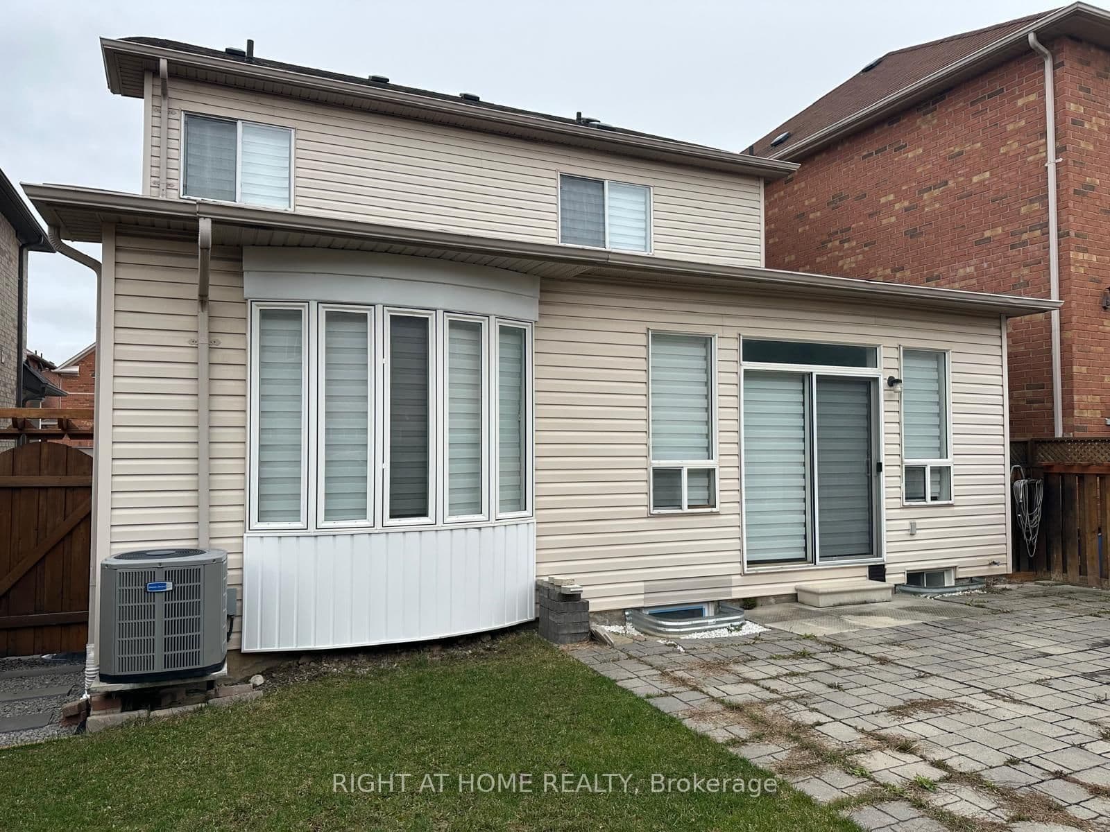 1015 Mccuaig Drive thumbnail 23