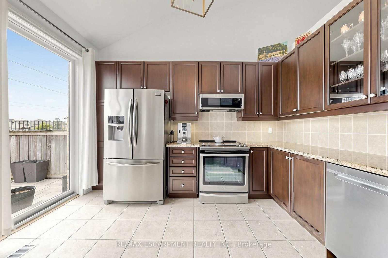 4176 Saunders Crescent thumbnail 13