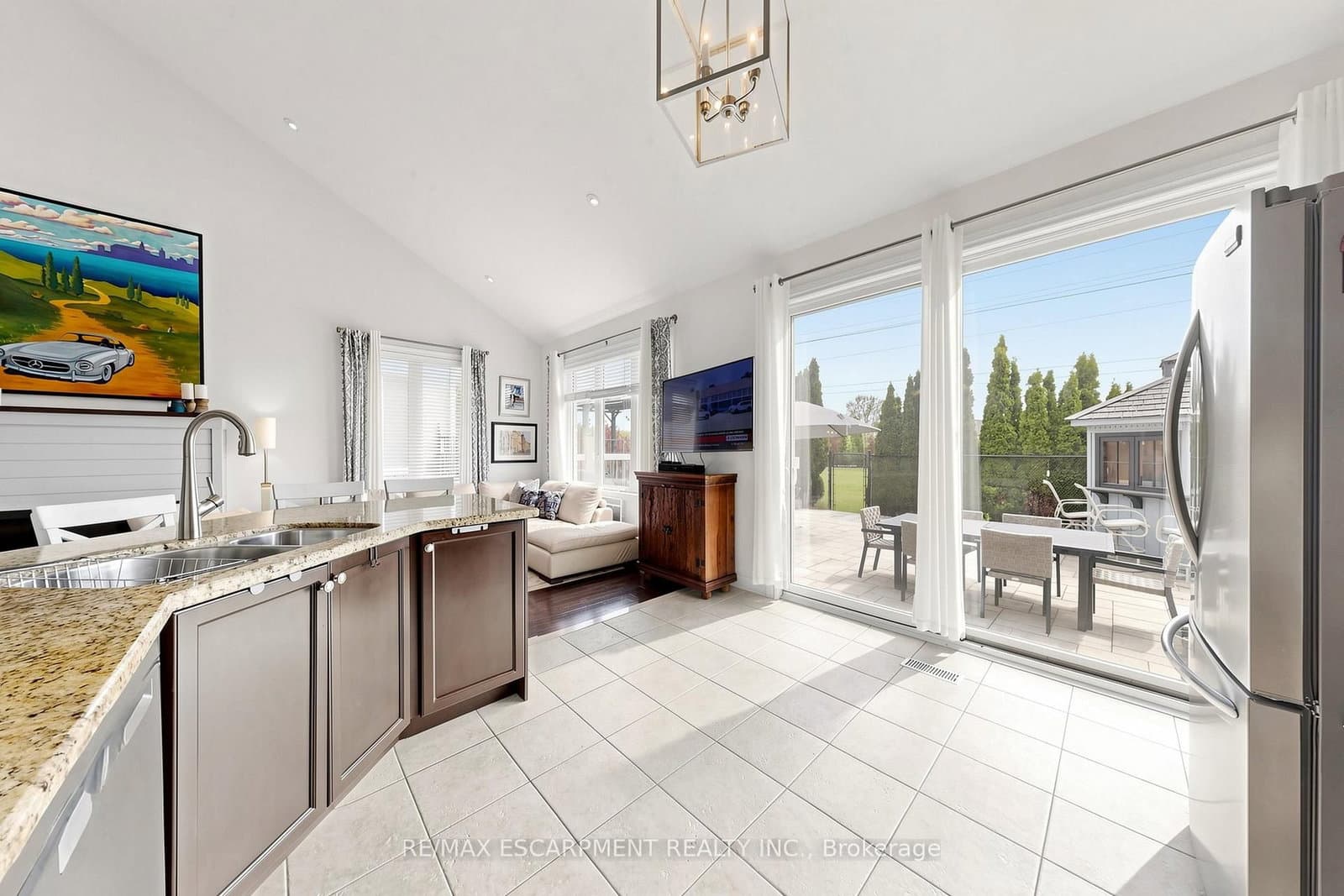 4176 Saunders Crescent thumbnail 15