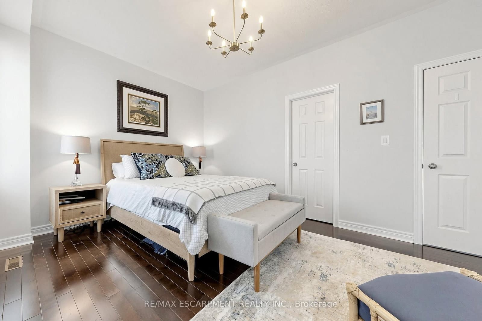 4176 Saunders Crescent thumbnail 17