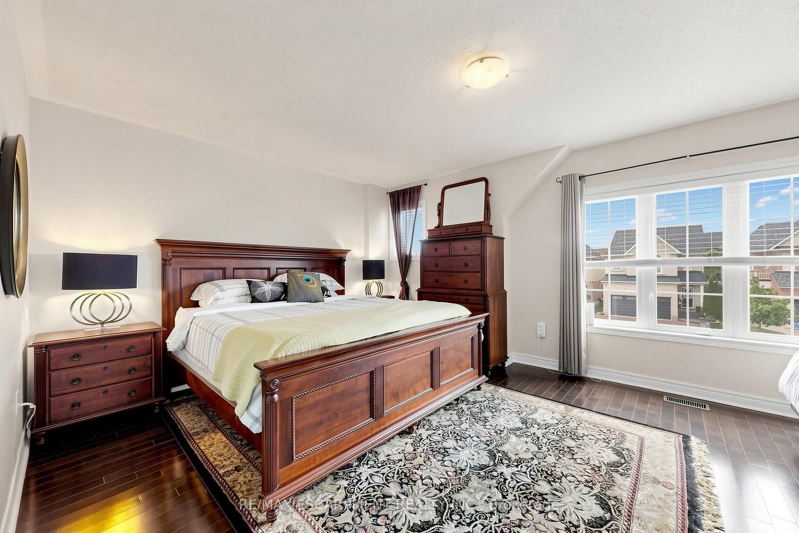 4176 Saunders Crescent thumbnail 29