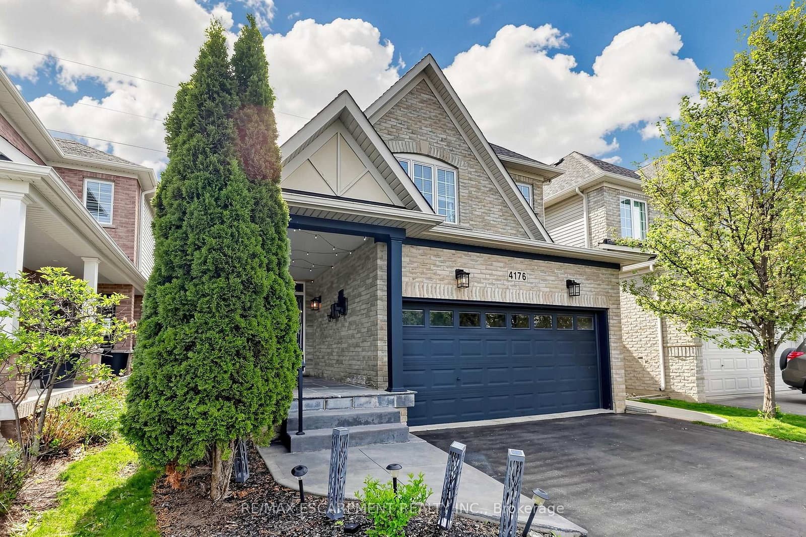 4176 Saunders Crescent thumbnail 3