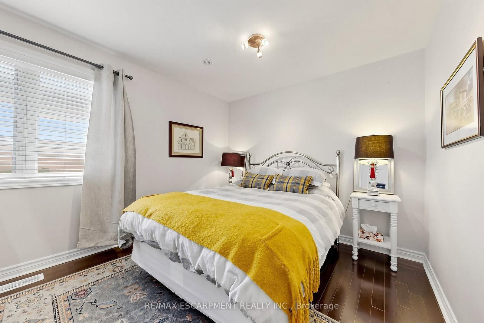 4176 Saunders Crescent thumbnail 31