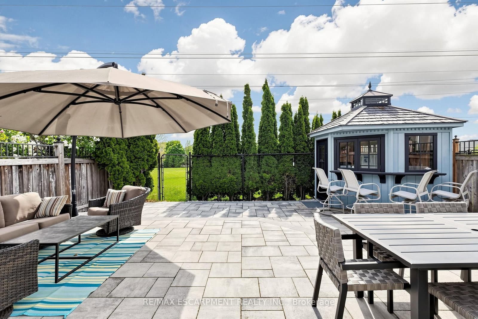 4176 Saunders Crescent thumbnail 44