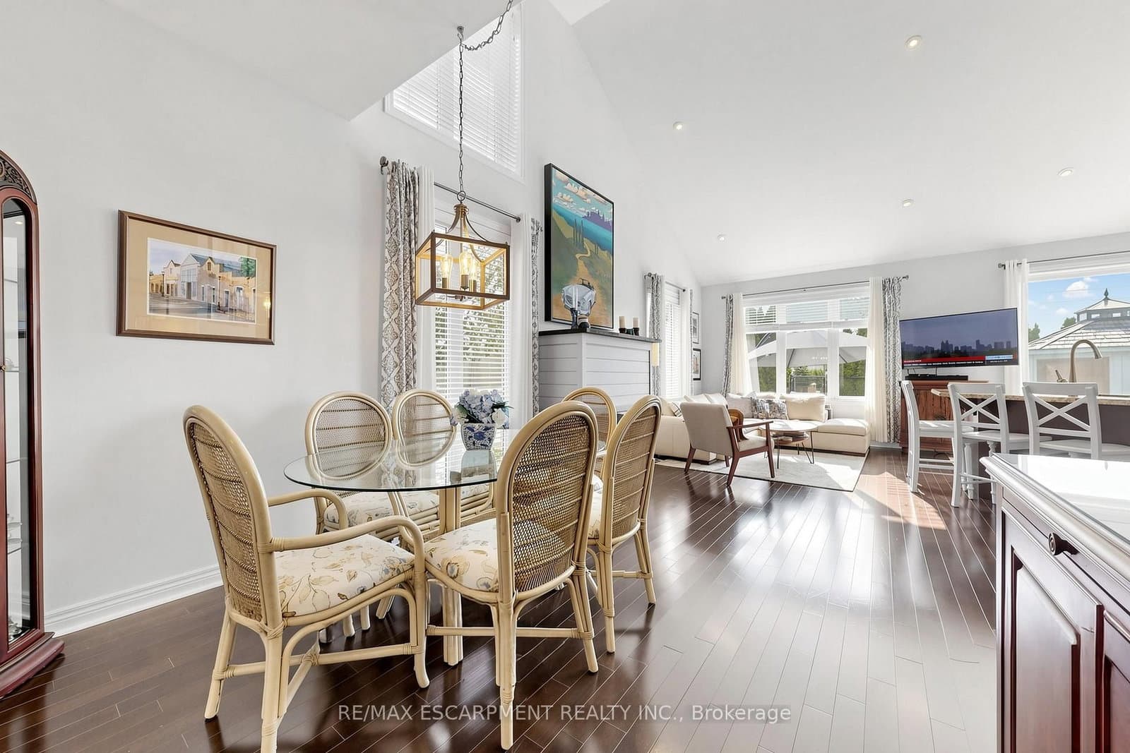 4176 Saunders Crescent thumbnail 7