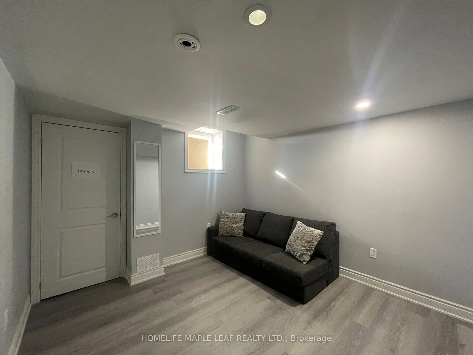 325 Veterans Drive thumbnail 14