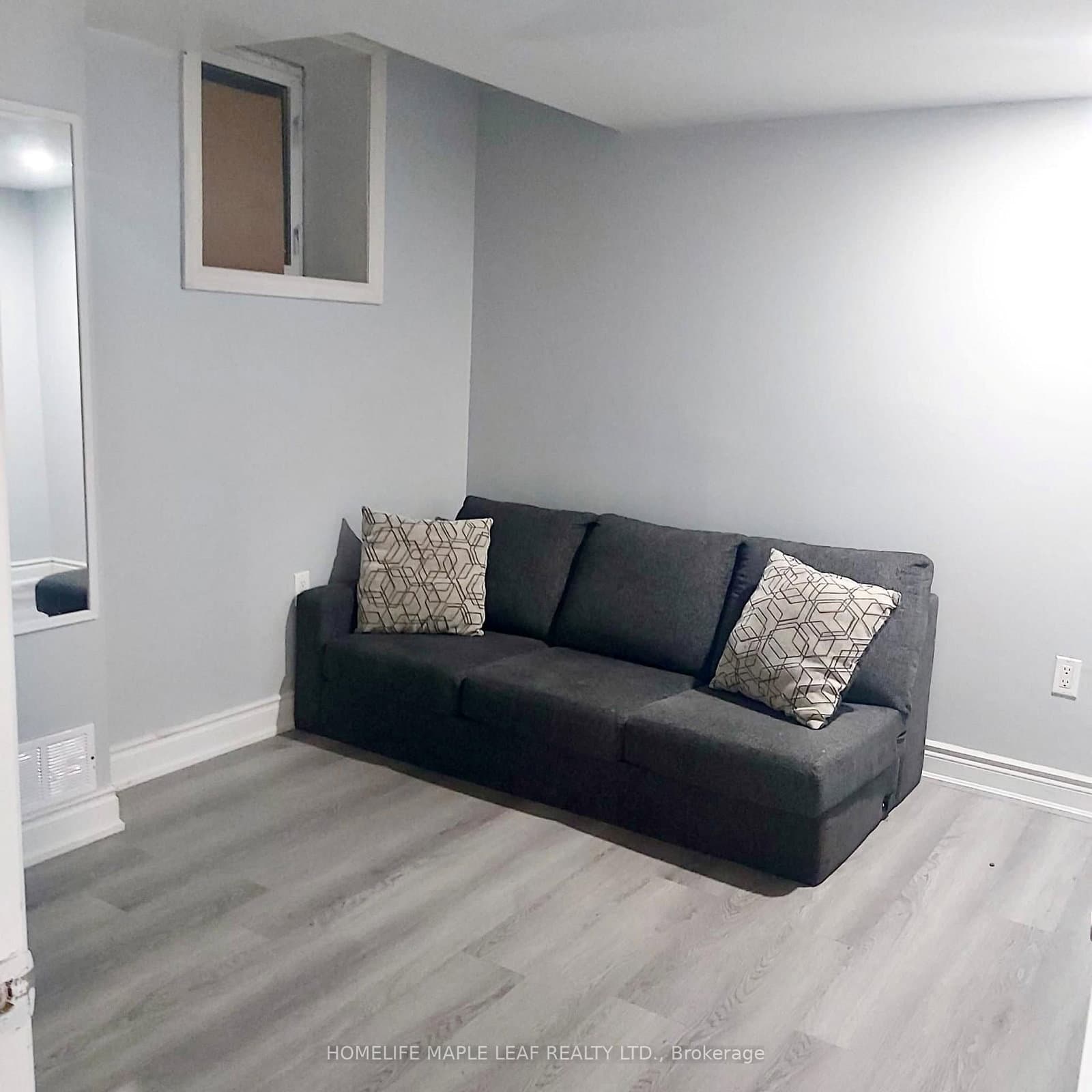 325 Veterans Drive thumbnail 15