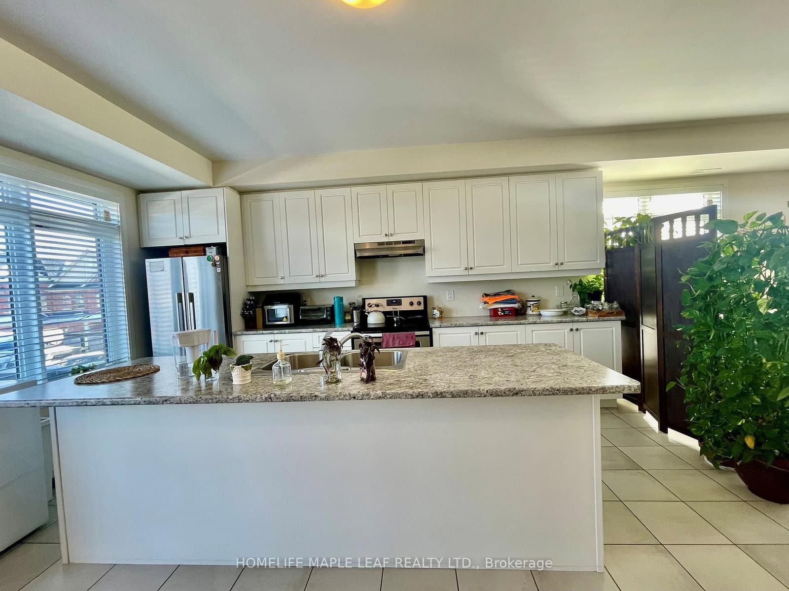 325 Veterans Drive thumbnail 5