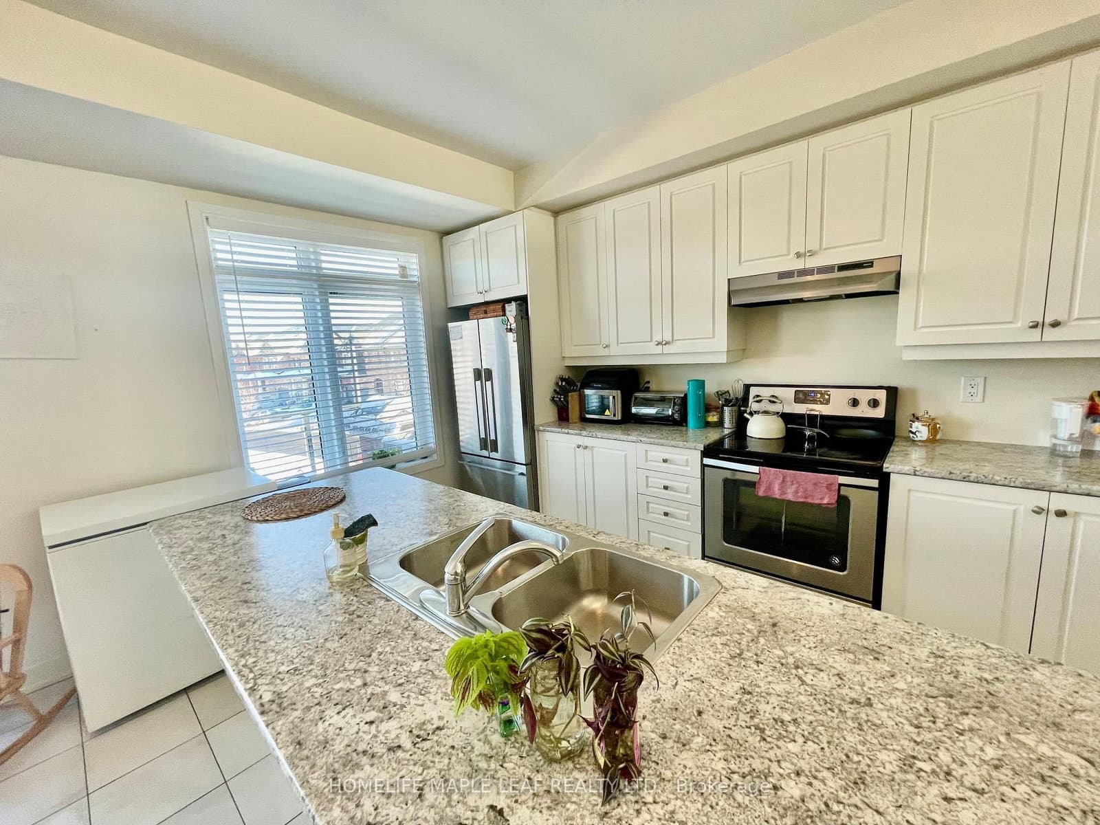 325 Veterans Drive thumbnail 6