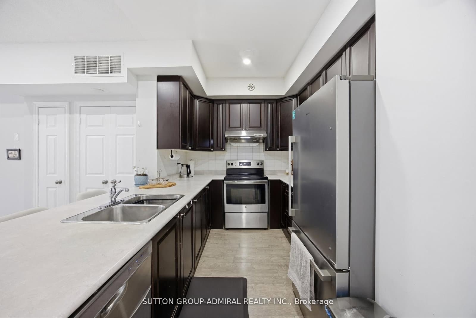 180 Howden Boulevard, Unit 56 thumbnail 11