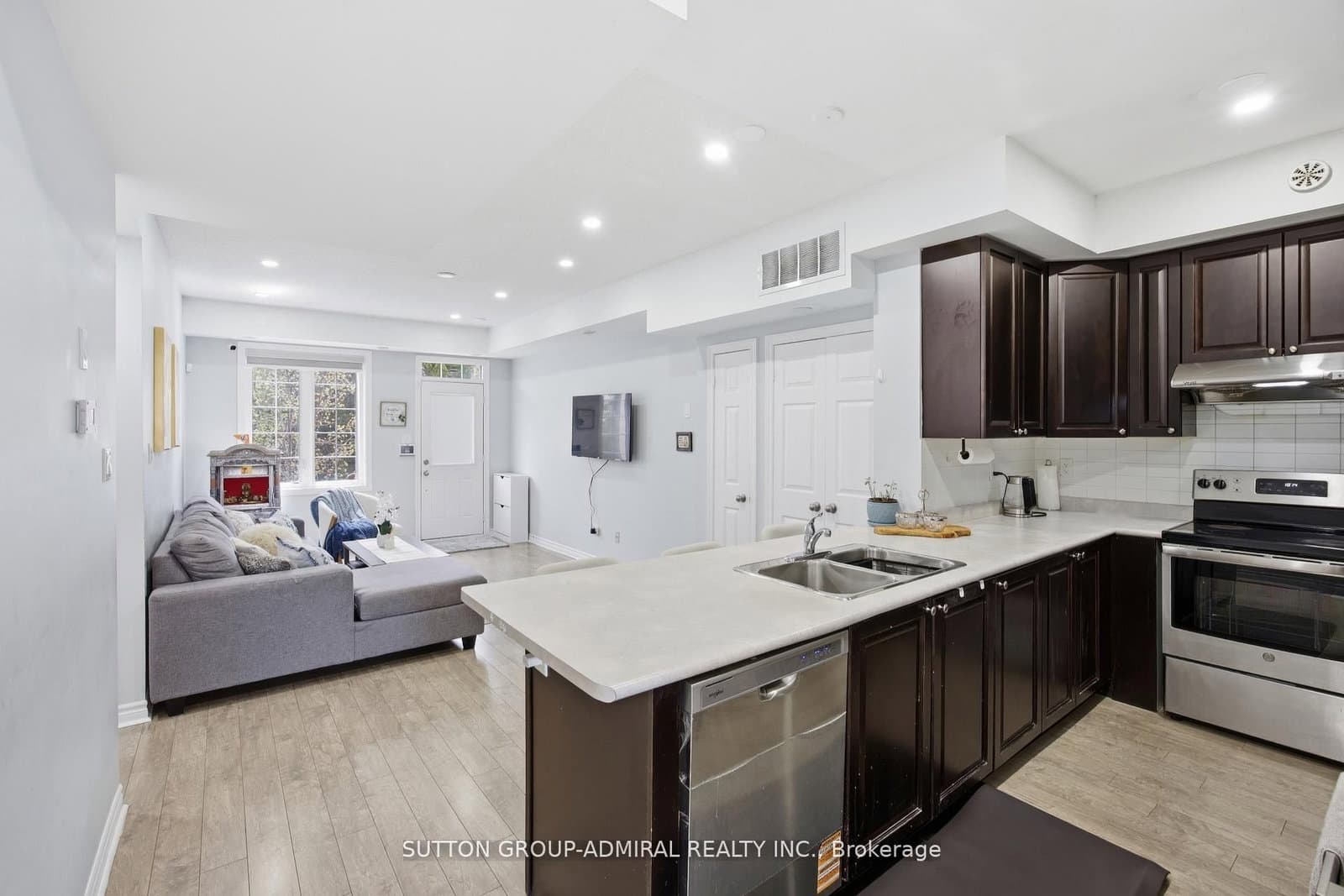 180 Howden Boulevard, Unit 56 thumbnail 12
