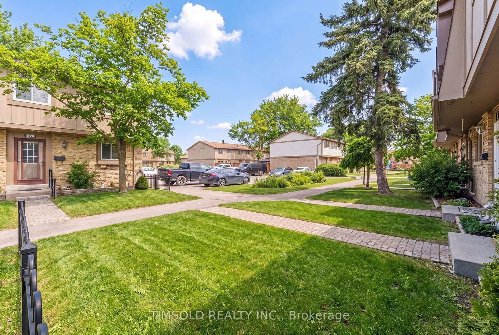 57 Hansen Road N, Unit 29 thumbnail 30