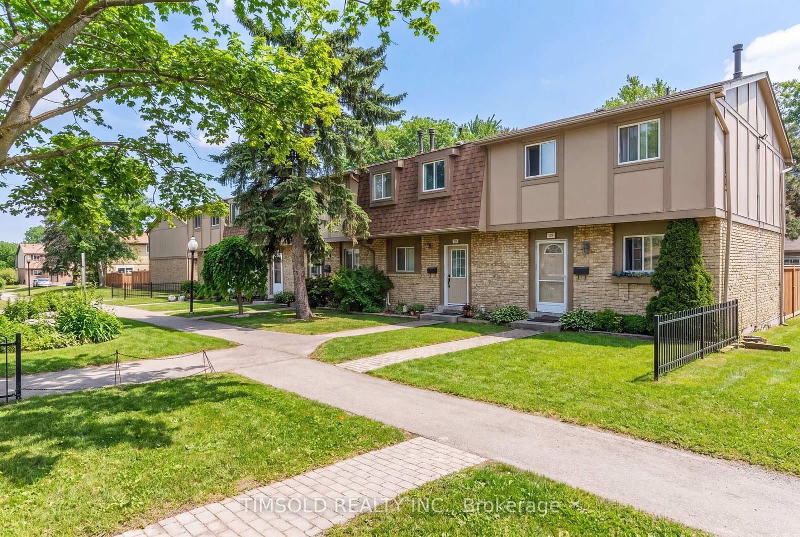 57 Hansen Road N, Unit 29 thumbnail 4