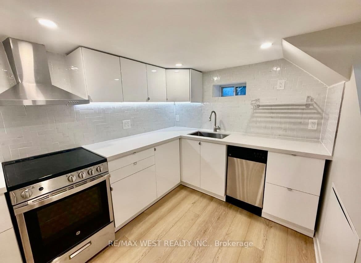 10 Vimy Avenue, Unit Bsmt - Image 1