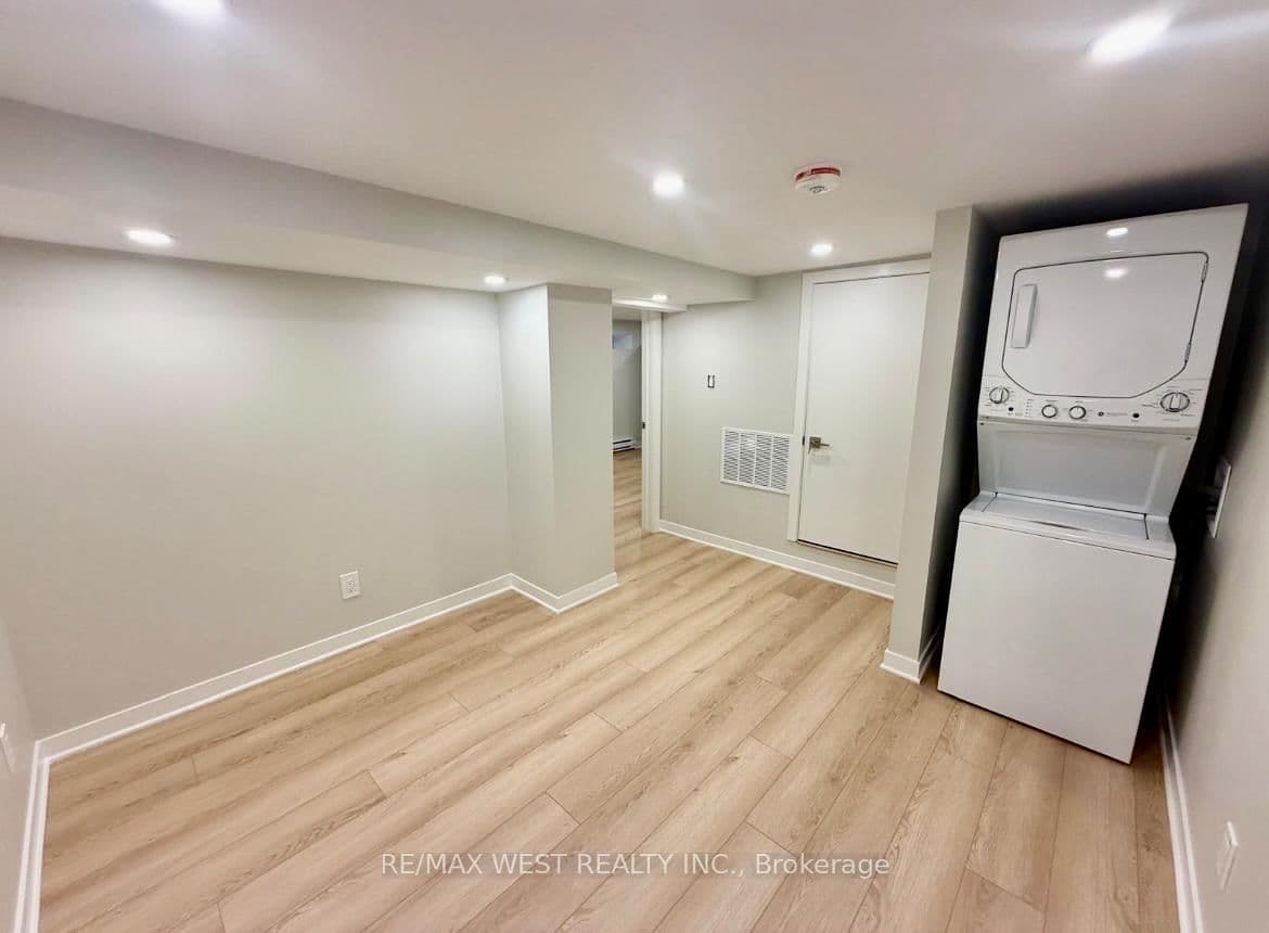 10 Vimy Avenue, Unit Bsmt thumbnail 5